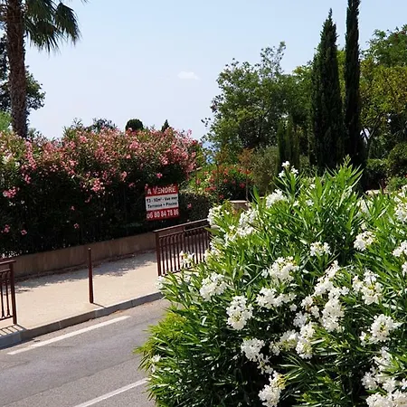 De La Plage Hotel 2*